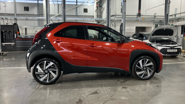 Toyota Aygo X 1.0 VVT-i Edge 5dr Petrol Hatchback